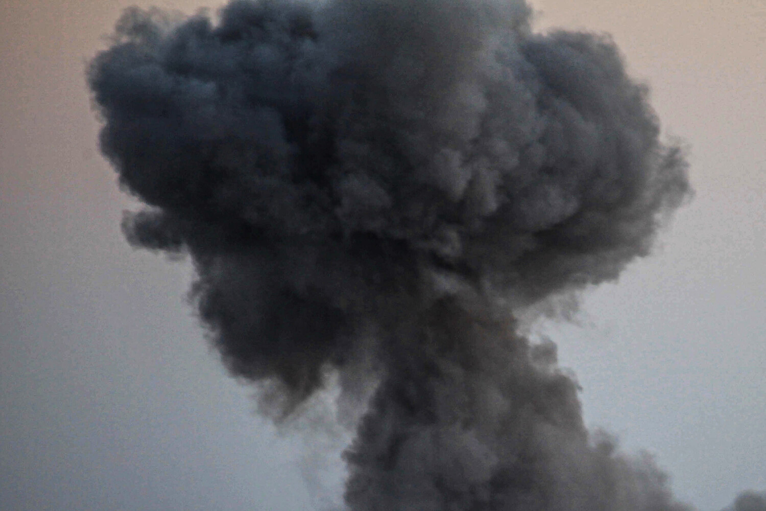 Серия взрывов зафиксирована в нескольких регионах: последние события 8ec80caa-9427-4779-86ca-e44c70d5a31d-67906c1e