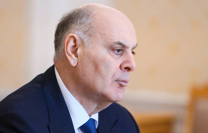 Важные перемены в руководстве Абхазии: ключевые фигуры покидают посты 98f360d8-23b7-45ee-acb2-fb6379e12eea-678f11d1