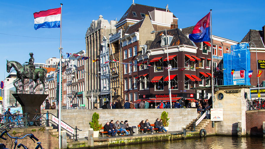 f3a54921-d0a6-4afc-822f-67766e54def4-6785c2ac