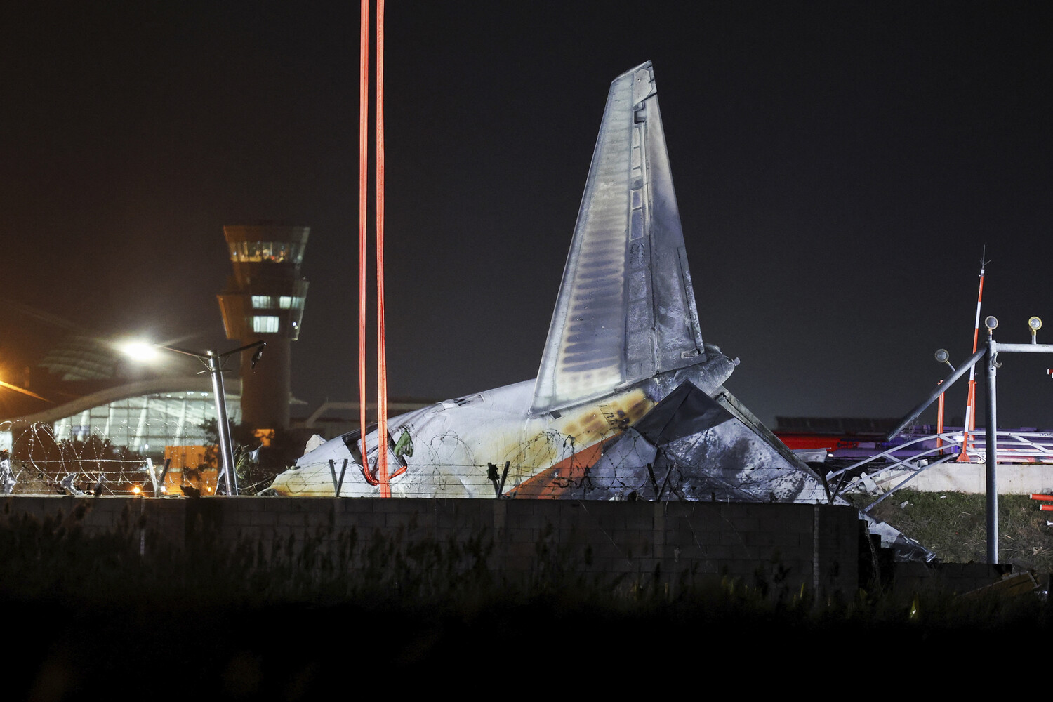 Эксперты проведут тщательное расследование авиационного происшествия в Муане 67df0dd8-8356-49db-a7a8-943a66359a0a-67c5703e