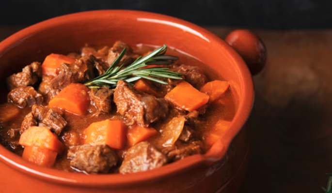 Жаркое из шашлыка с овощами в горшочках: идеальное блюдо для семейного ужина зимой 9c50f72c-e87a-4731-b8f1-24e15a96172e-67c08cb3