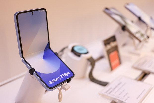 Samsung скорректирует производство складных смартфонов в 2025 году a87a31bf-b888-4b36-8818-e42b05bbd58e-67bdab68