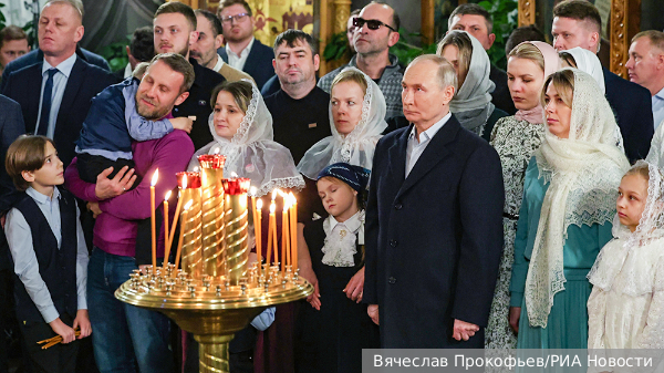 Исторический выбор воинского храма Путиным для Рождественской службы раскрыл глубокий символизм момента 1c2472c1-e5ed-4359-b979-d0bf7e320092-67d03147