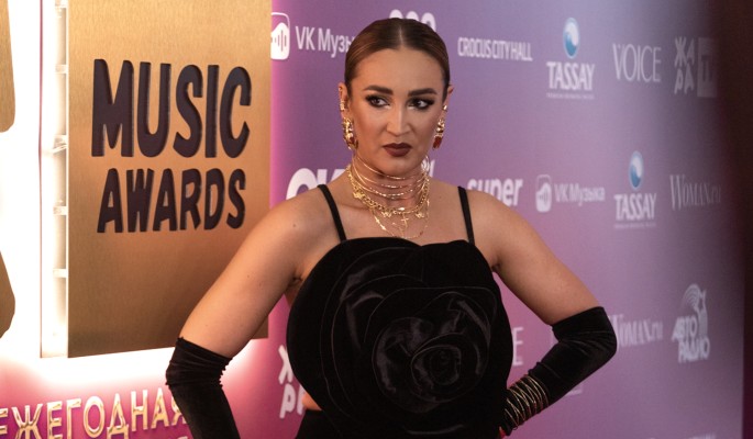 Бузова делится с поклонниками планами по совершенствованию фигуры 1f55e4f0-c17b-4c2b-a85c-9dec054eb598-67d4a988