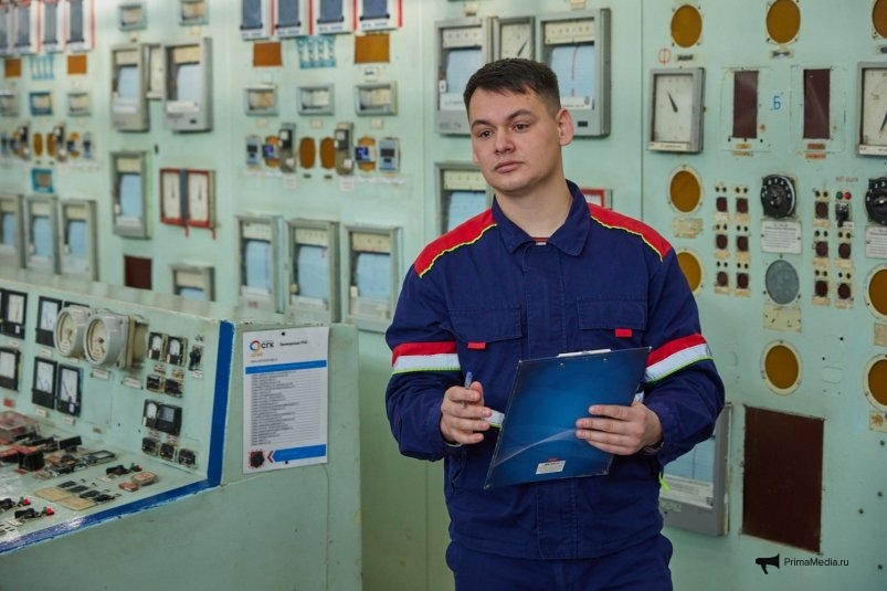 Молодой машинист энергоблока Приморской ГРЭС продолжает семейное дело 2600c902-27e3-4ea3-b586-454ba0444ba5-67eae80f