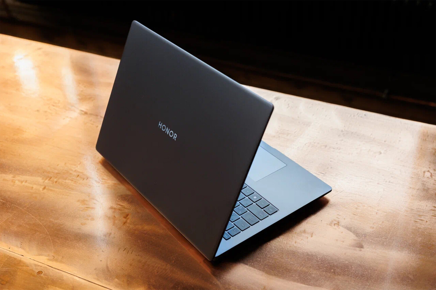 Топ портативных ноутбуков для мобильных профессионалов 3c00797e-8a8f-40b9-84db-2bfb120d2c01-67db23ce