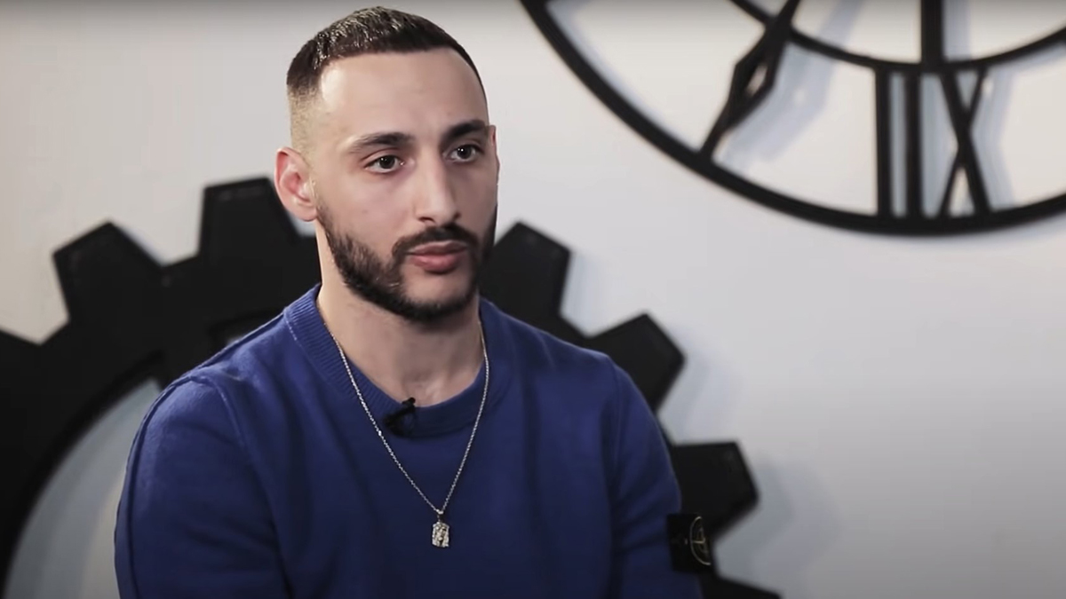 Музыкант L'One и его супруга накопили 173 штрафа за вождение автомобиля