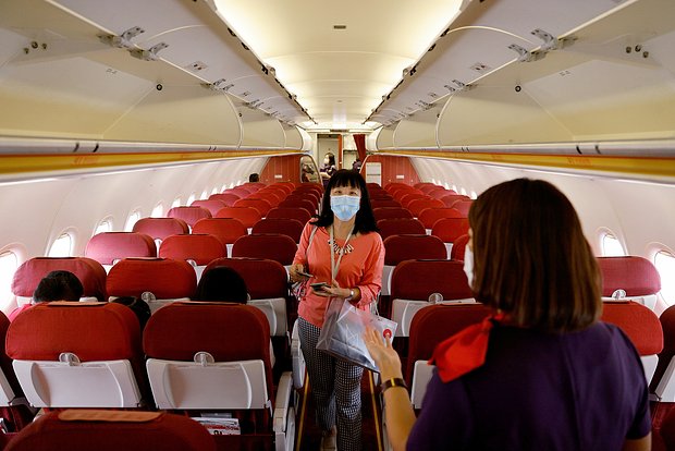 Опытная бортпроводница поделилась особенностями работы на азиатских направлениях 61dbd292-de33-4cc0-96b4-459f3d105928-67e31def