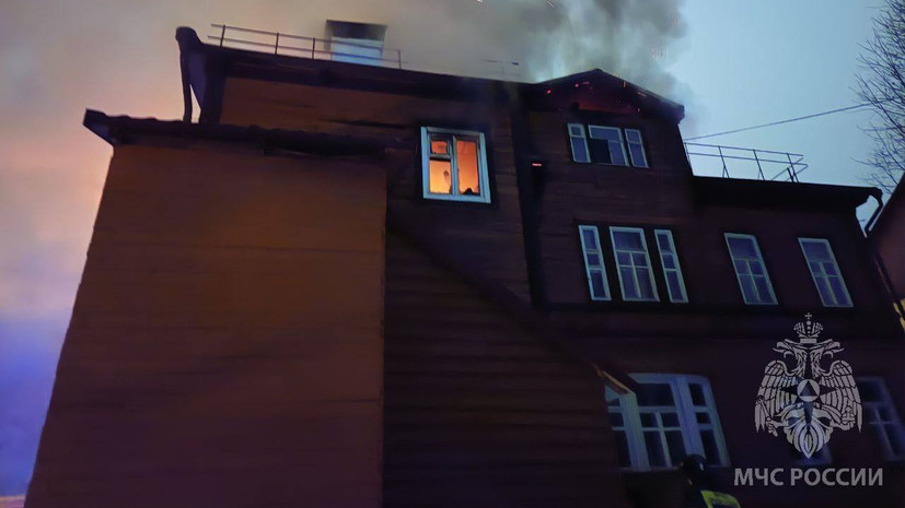 ЧП в Гатчине: Масштабный пожар на химическом производстве держит в напряжении Ленинградскую область 65023524-fc95-4c2f-8523-359d56ca2aed-67d41dd0