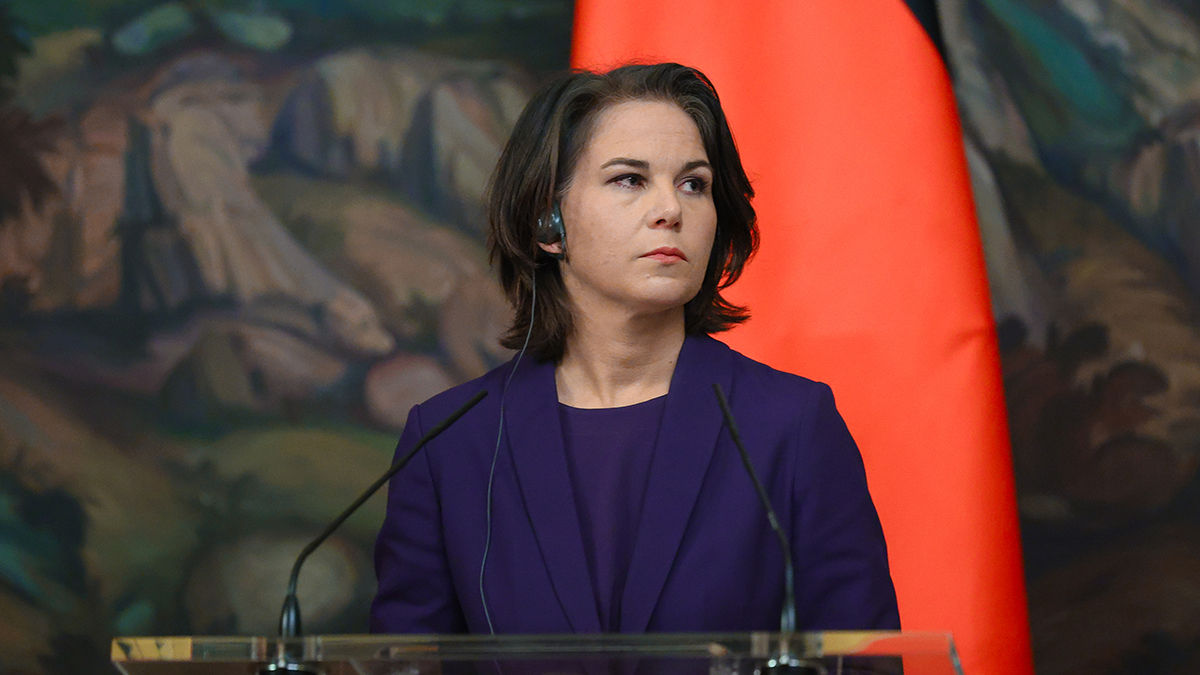 Скандальный жест канцлера Шольца взорвал немецкие СМИ 7e010d6c-66d0-441c-b156-610d477ea44c-67df0ddb