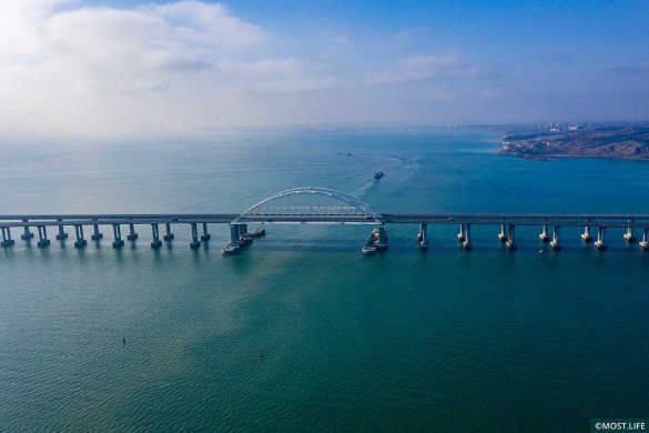 Тревожное происшествие у Крымского моста после старта железнодорожного движения 8738a2cd-e459-4284-bf22-d9095abd9069-67dcc0c8