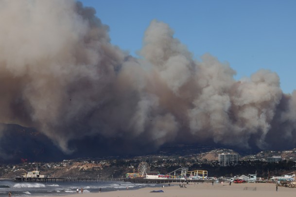 Масштабные пожары в Малибу: как город борется со стихией 9d0eb2b4-a2ea-47a4-9562-8c7040711d5a-67d346af