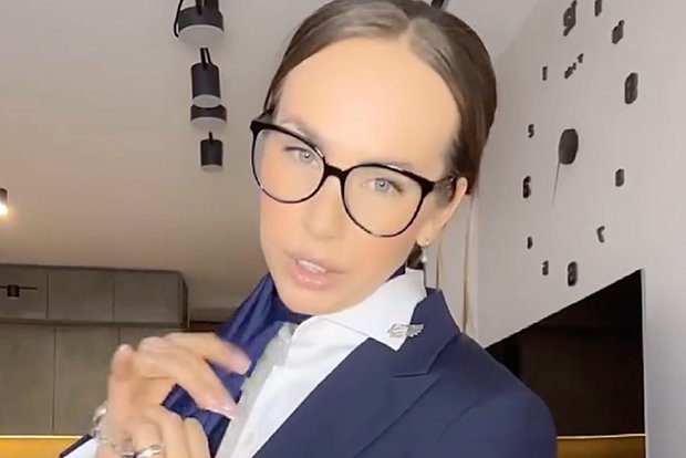 Российская стюардесса раскрыла пассажирам секреты комфортных перелетов b16b8c48-dc35-4db5-b107-2ff907b31651-67d3fe39