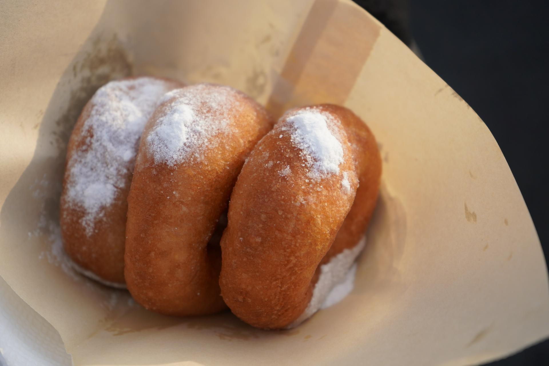 Необычное рождение малыша принесло семье сладкий подарок на парковке Krispy Kreme b591f868-6888-497f-8c68-ff696e906337-67ed6fab