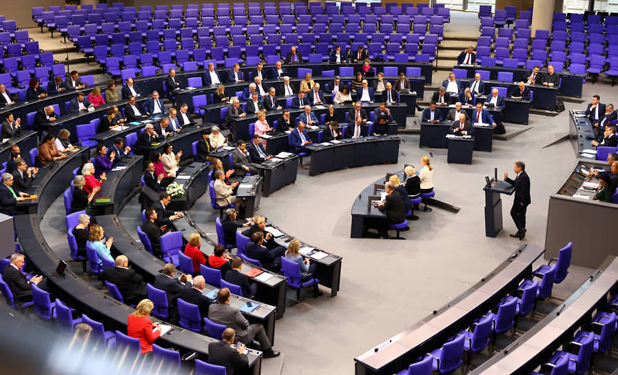 Новая политическая реальность в Германии d1532dbd-b496-4d1a-b7bb-699f9730c241-67eee97c