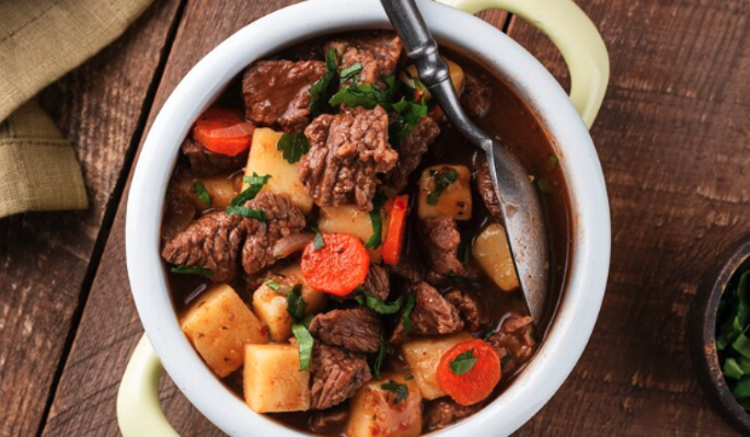 Ароматный гуляш из говядины с пряными овощами для уютного семейного ужина d59d5487-d084-41ac-b565-eb768786a237-67e26797