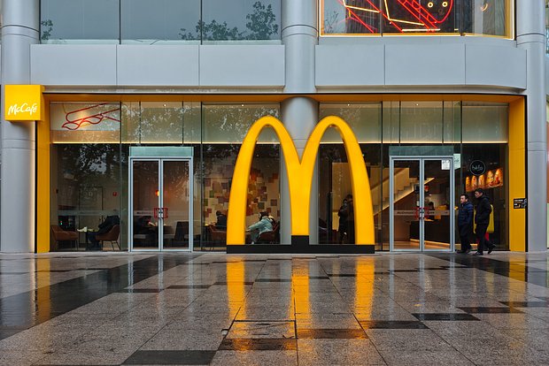McDonald's столкнулся с масштабным коллективным иском от сотрудников в Великобритании d910b746-f598-4f06-9640-eaa3adf93c7a-67d15c4e