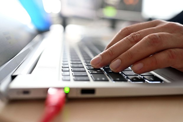 Как безопасно использовать нейросети в современном мире dbd91b7e-4e44-4312-9054-0767d81b7b9f-67ef8ebe