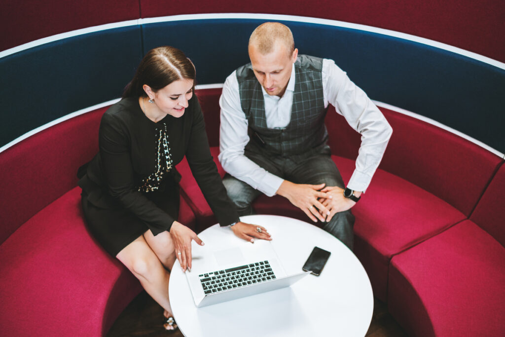 деловая встреча партнеров