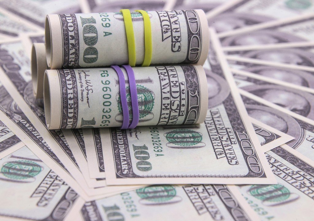 Россиянам дали неутешительный прогноз по курсу доллара