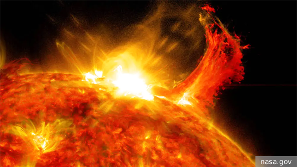 Угрожающая солнечная вспышка обрушилась на светило 2e0a5a26-af74-4b84-9655-2aede24935ef-67f7e9b7