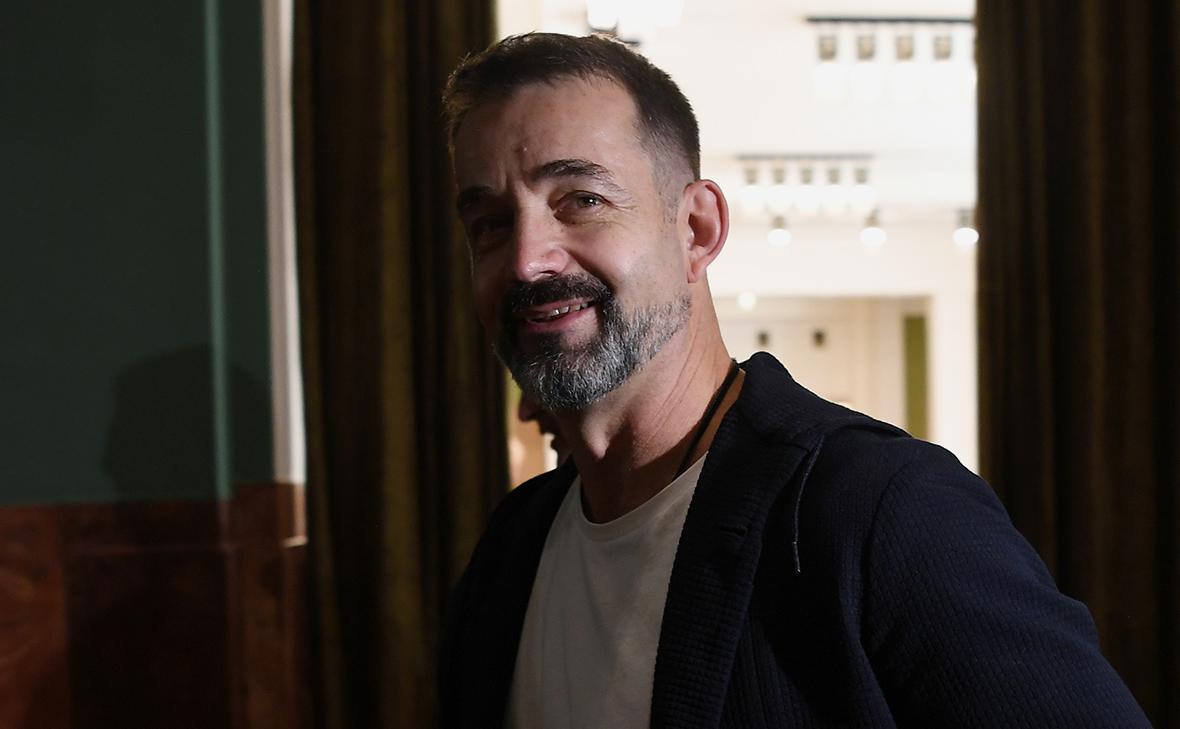 Дмитрий Певцов возвращается в родной театр Ленком 5cfaaad7-cf87-44ec-b3b6-ac785d2d489e-680ab565