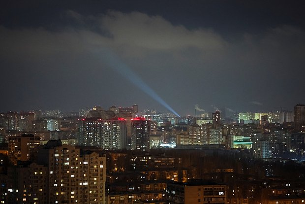 Мощные взрывы разорвали ночную тишину Киева 6c0745c0-fca8-45ab-90f4-7ac926f83c64-67ff79a3