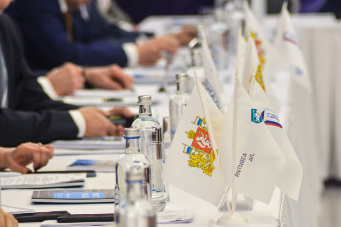 Свердловская область становится центром развития малого и среднего бизнеса 81dd9ce1-26b2-4c0b-9b77-b0594e85d146-67ffd9e7