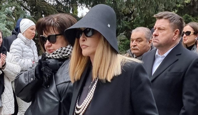 Алла Пугачева ведет скромную жизнь в Израиле alla pugacheva vedet skromnuyu zhizn v izraile-fabrec-ru-174074959300-0