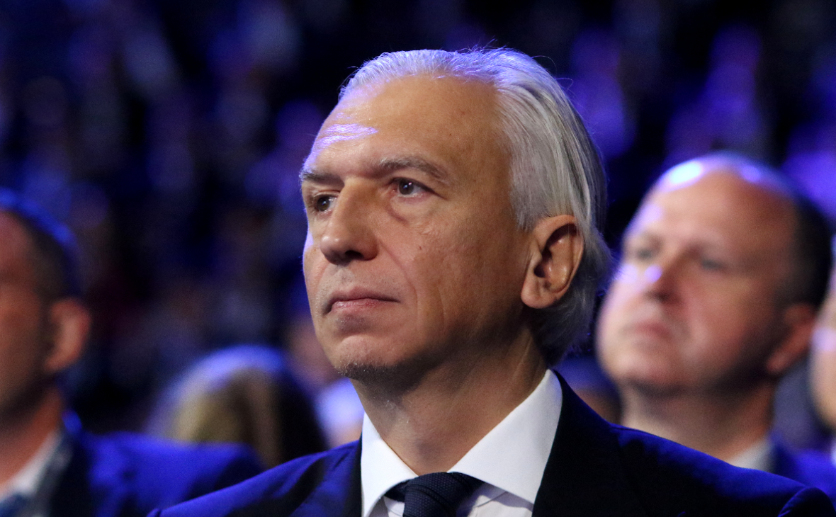 Дюков покидает قمة европейского футбола dyukov pokidaet evropejskogo futbola-fabrec-ru-174043119500-0