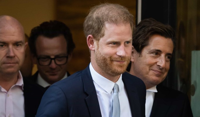 Принц Гарри и его яркий образ на концерте Бейонсе princz garri i ego yarkij obraz na konczerte bejonse-fabrec-ru-174044386400-0