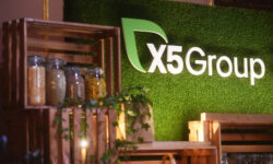 X5 Group объявляет дивиденды 648 рублей для акционеров Пятерочки и Перекрестка 5 obyavlyaet dividendy 648 rublej dlya akczionerov pyaterochki i perekrestka-fabrec-ru-174254775600-0