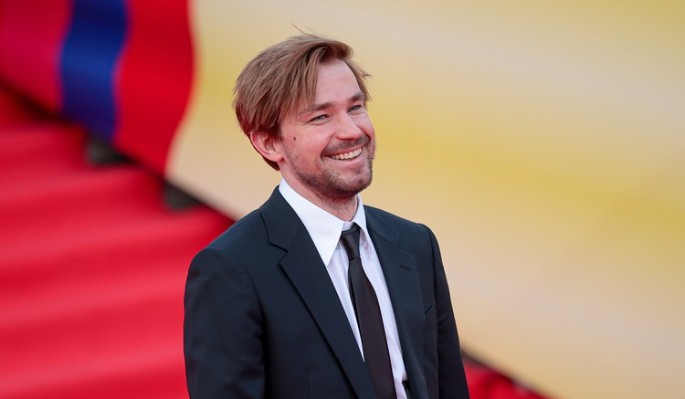 "Поехали в загс": Александр Петров женился на девушке после нескольких встреч