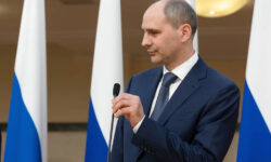 Денис Паслер начинает новый этап в Свердловской области с поддержкой Владимира Путина denis pasler nachinaet novyj etap v sverdlovskoj oblasti s podderzhkoj vladimira putina-fabrec-ru-174322175500-0