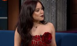 Дженна Ортега из «Уэнсдэй» восхитила оригинальным платьем Oscar de la Renta dzhenna ortega iz uensdej voshitila originalnym platem -fabrec-ru-174317073300-0