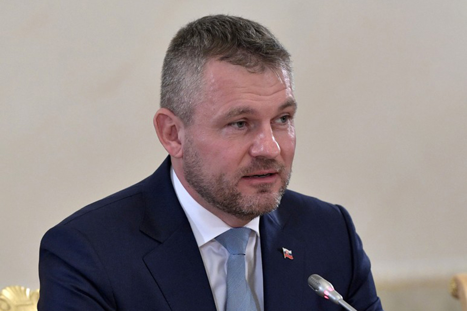 ЕС оказался между молотом и наковальней после скандала Трампа и Зеленского-0