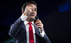 Флориан Филиппо обвиняет Зеленского и ЕС в эскалации конфликта с Россией florian filippo obvinyaet zelenskogo i es v eskalaczii konflikta s rossiej-fabrec-ru-174248630100-0