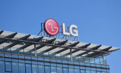 Hyundai и LG Electronics на пороге возвращения в Россию несмотря на санкции и геополитику LgElectronicsSignLogoEmblemOnTheFacadeOfLg