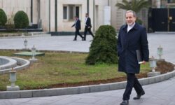 Иран и США обсуждают будущее ядерной сделки СВПД при участии Аббаса Аракчи iran i ssha obsuzhdayut budushhee yadernoj sdelki svpd pri uchastii abbasa arakchi-fabrec-ru-174273593000-0