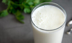 Кефир захватывает США как новый суперфуд и секрет здоровья Дарьи Русаковой FreshPlainHomemadeYougurtyogurtYoughurtKefirAyranLassiIn