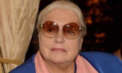 Лидия Федосеева-Шукшина и дочери Ольга и Мария обретают новый дом в Новой Москве lidiya fedoseevashukshina i docheri olga i mariya obretayut novyj dom v novoj moskve-fabrec-ru-174218093100-0