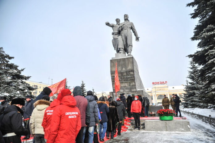Память о трудовой и боевой доблести Уральского добровольческого танкового корпуса-0