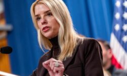 Пэм Бонди уверена в надёжности мессенджера Signal для переговоров команды Трампа pem bondi uverena v nadyozhnosti messendzhera dlya peregovorov komandy trampa-fabrec-ru-174313156500-0