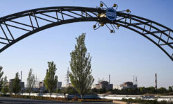 План Трампа о передаче Запорожской АЭС под контроль США вызывает сомнения Украины plan trampa o peredache zaporozhskoj aes pod kontrol ssha vyzyvaet somneniya ukrainy-fabrec-ru-174245244700-0