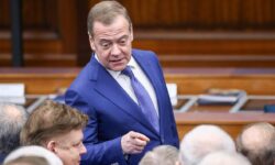 Провокация Зеленского с Макроном вызвала жесткий ответ Медведева provokacziya zelenskogo s makronom vyzvala zhestkij otvet medvedeva-fabrec-ru-174272961000-0