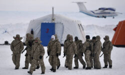 putin i minstroj razvivayut arktiku rost voennogo prisutstviya rf-fabrec-ru-174310122400-0