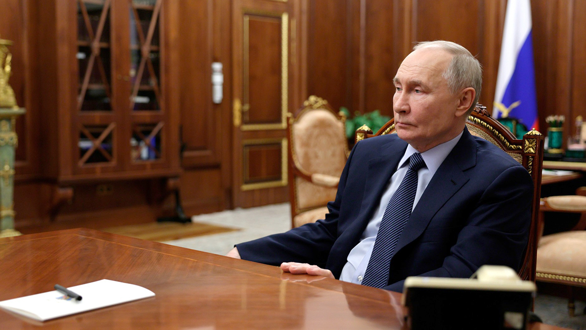 Путин подписал закон о продлении программы маткапитала до 2030 года