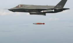 Российские комплексы Бук и РЭБ пресекают атаки JDAM и HIMARS в небе Украины rossijskie kompleksy buk i reb presekayut ataki i v nebe ukrainy-fabrec-ru-174344326400-0