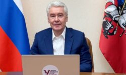 Сергей Собянин и жители Москвы выбирают будущее России через электронное голосование sergej sobyanin i zhiteli moskvy vybirayut budushhee rossii cherez elektronnoe golosovanie-fabrec-ru-174214932600-0