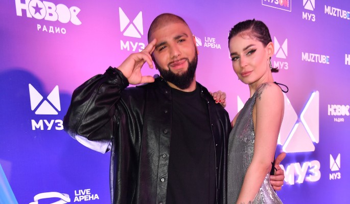 "Нельзя себя тормозить": солистка Artik & Asti откровенно об испытаниях и девизе всей жизни